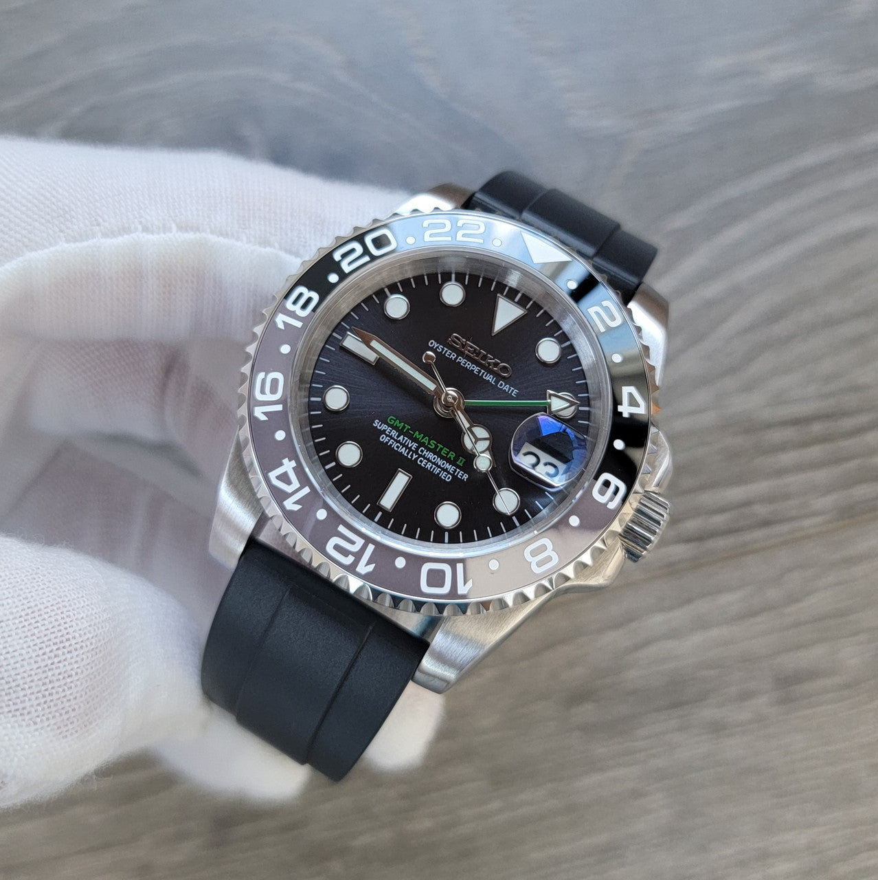 Bruce Wayne GMT