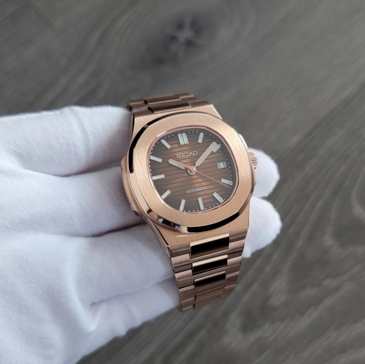 Nautilus Chocolate Rose Embossed Dial