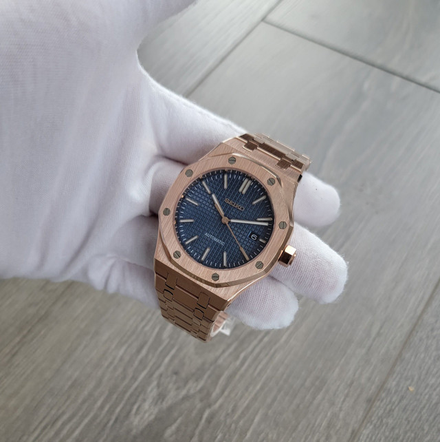 Chocolate Rose Blue Waffle Dial