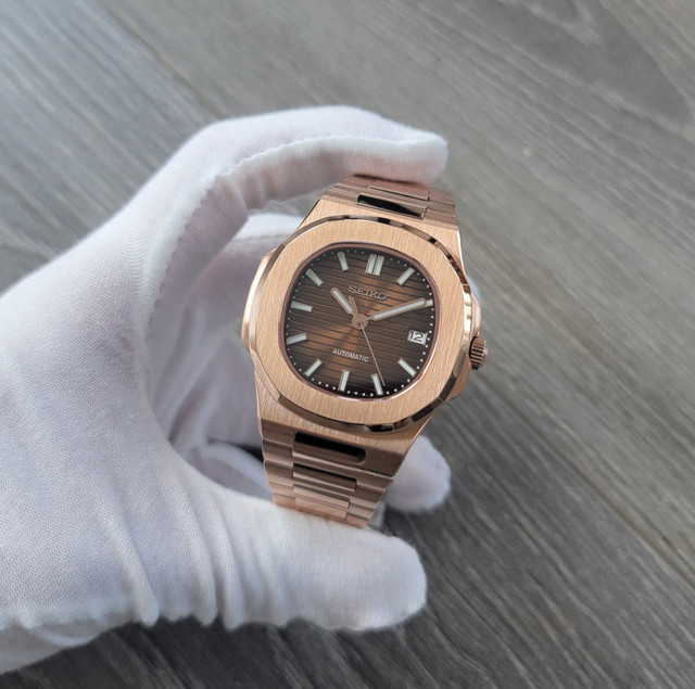 Nautilus Chocolate Rose Embossed Dial