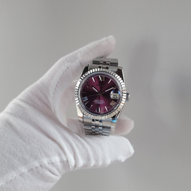Sunburst Grape Roman Dial