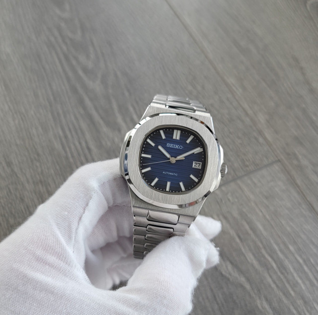 Nautilus Blue Gradient Embossed Dial