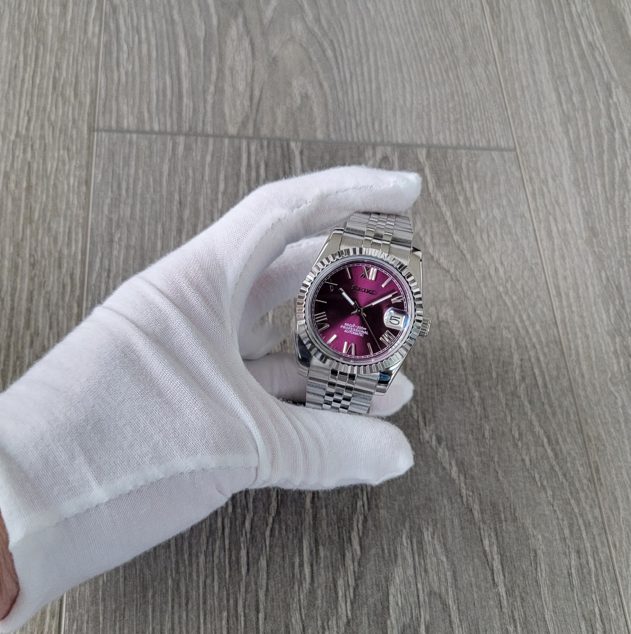 Sunburst Grape Roman Dial