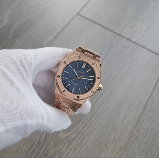 Chocolate Rose Blue Waffle Dial