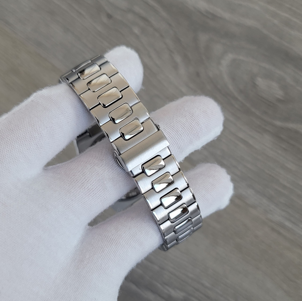 Nautilus Blue Gradient Embossed Dial