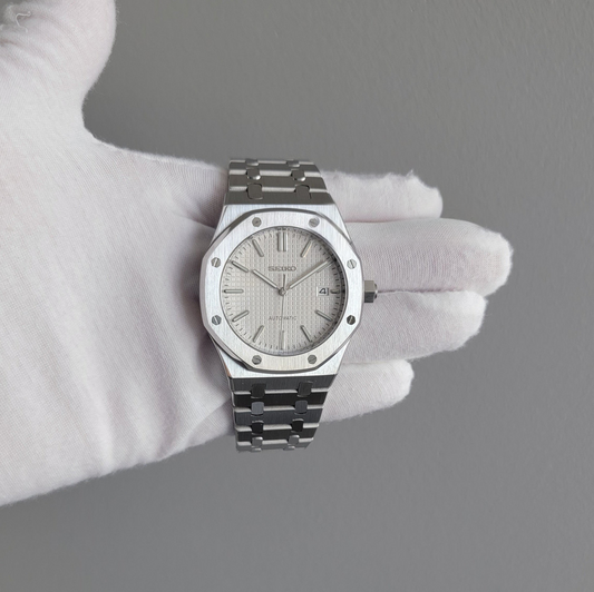 White Waffle Dial