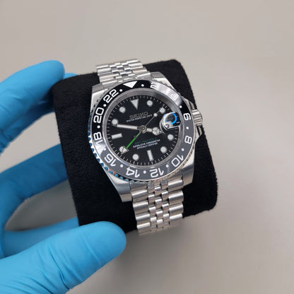 Bruce Wayne GMT