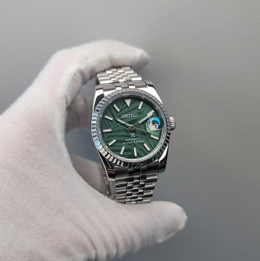 Sunburst Green Palm Dial