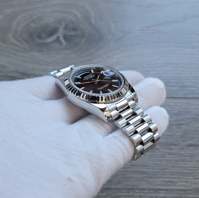 Deep Black Daydate Dial