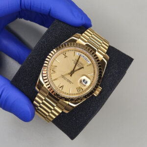 Royal YG Daydate Dial